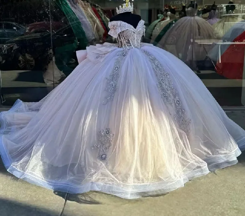 Quinceanera Dress Lace Applique Sequins Beading Mexican Sweet 16 Vestidos De XV 15 Anos Ball Gowns 2024 Quinceanera Dress Lace Applique Sequins Beading Mexican Sweet 16 Vestidos De XV 15 Anos Ball Gowns 2024