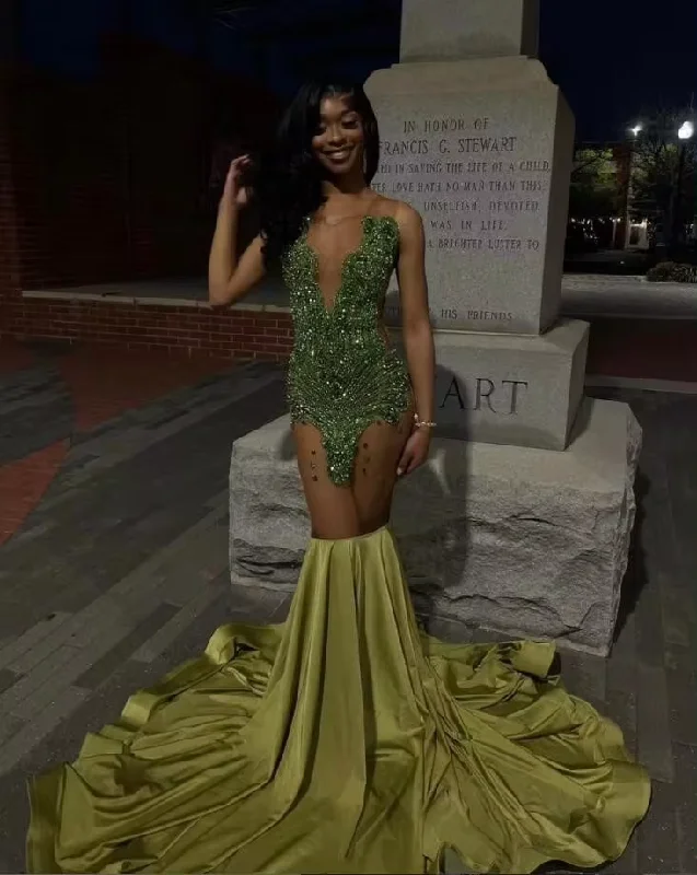 Green Luxury Evening Ceremony Formal Dresses for Black Girl Long Sparkly Diamond Crystal Prom Birthday Gala Dress 2024 Green Luxury Evening Ceremony Formal Dresses for Black Girl Long Sparkly Diamond Crystal Prom Birthday Gala Dress 2024