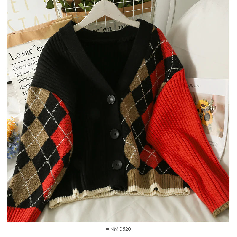 Contrast stitched diamond check single breasted low neck T-shirt S2551 Fashionable Trendy Casual Contrast stitched diamond check single breasted low neck T-shirt S2551 Fashionable Trendy Casual
