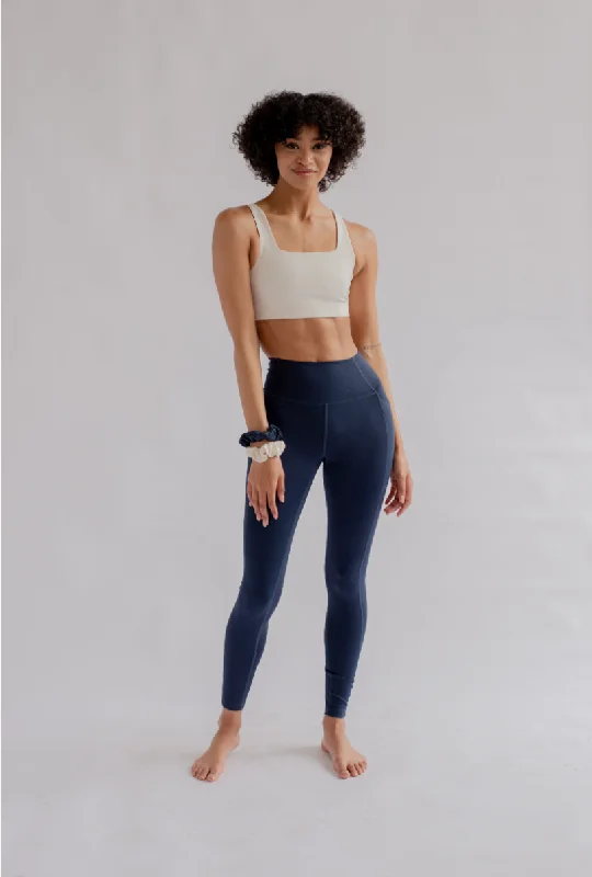 Girlfriend Collective Pocket Leggings High Rise, Long - Midnight Elegant Textured Leggings Girlfriend Collective Pocket Leggings High Rise, Long - Midnight Elegant Textured Leggings